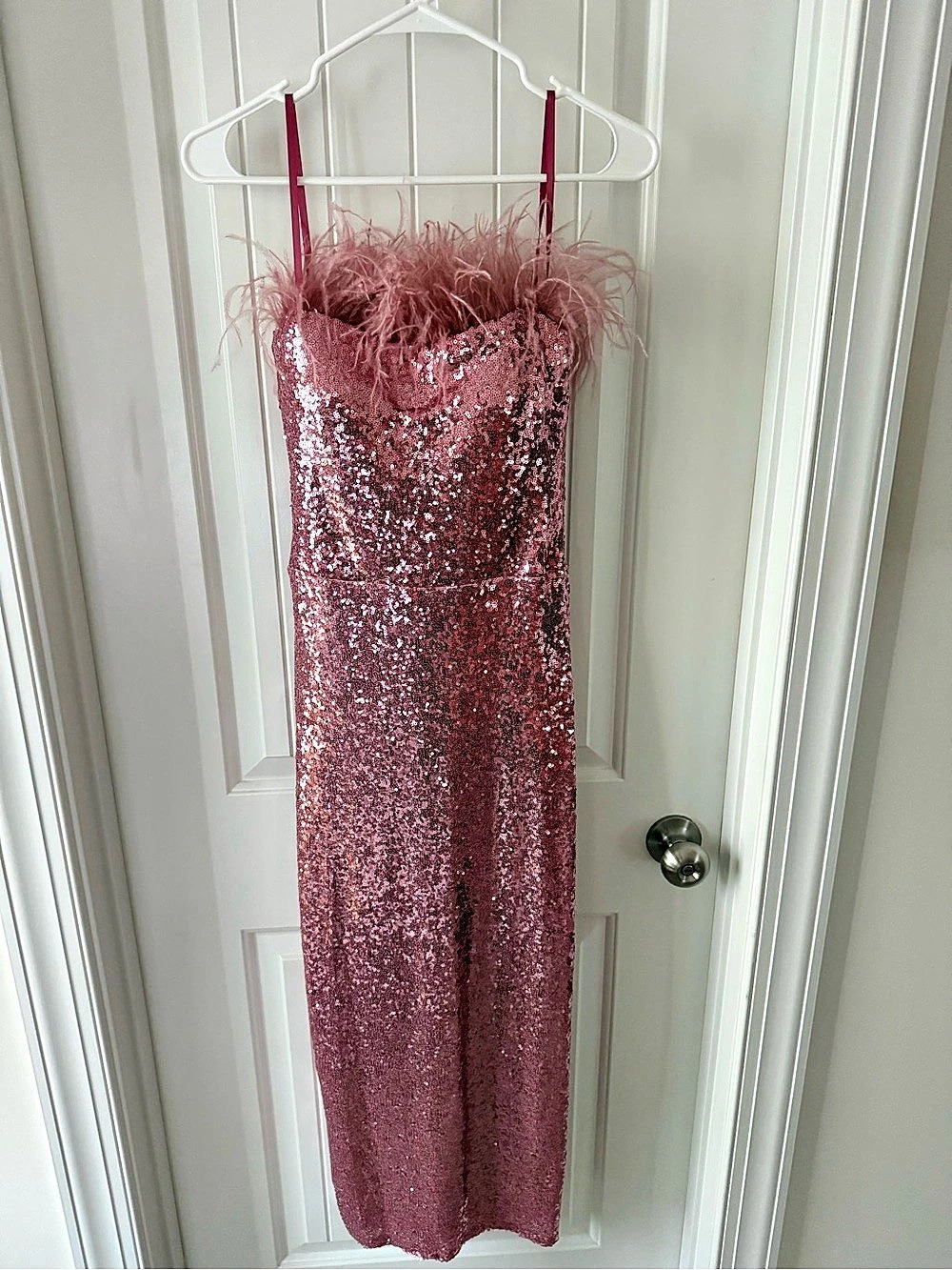 B. Darlin Sequin Maxi Dress in Pink Size Medium Like New